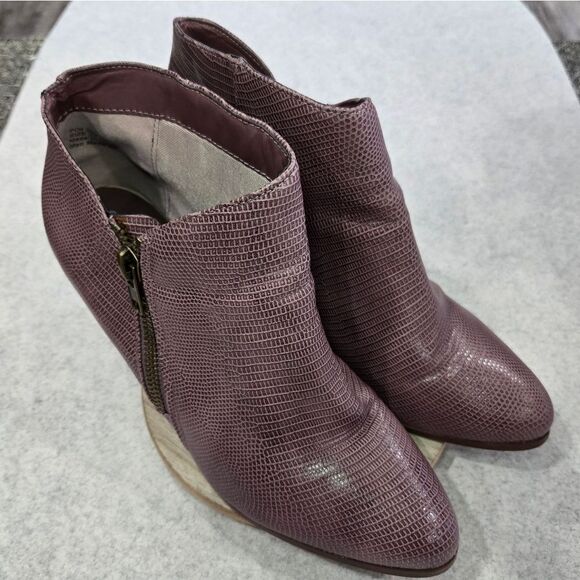 🐢 Journee Collection Glam Vegan Snake Skin Side Zip Boots.  Size 11. - Picture 3 of 13